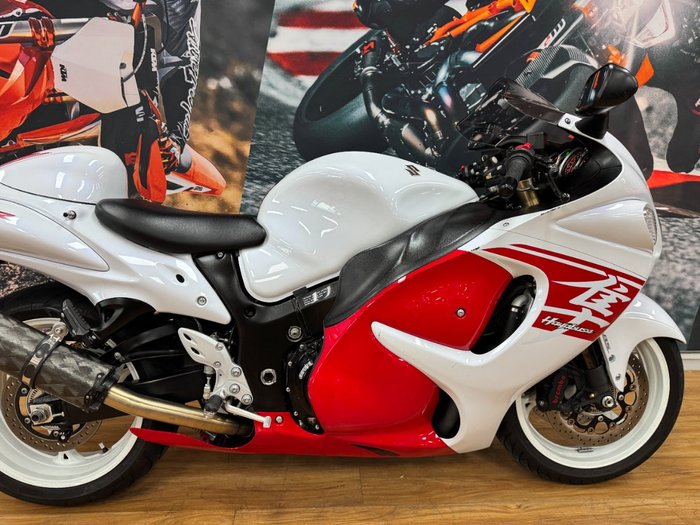2017 Suzuki GSX1300RA (HAYABUSA) WHITE