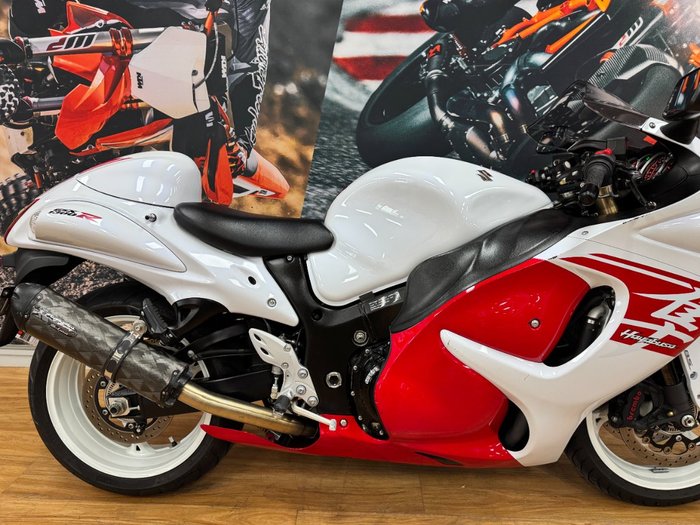 2017 Suzuki GSX1300RA (HAYABUSA) WHITE