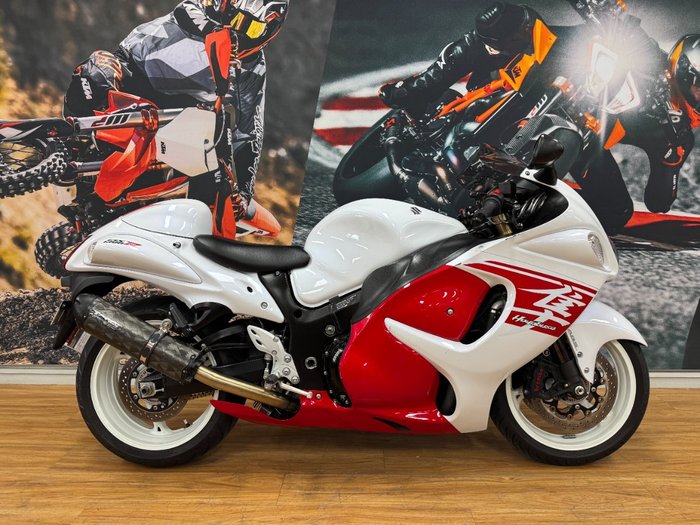 2017 Suzuki GSX1300RA (HAYABUSA) WHITE