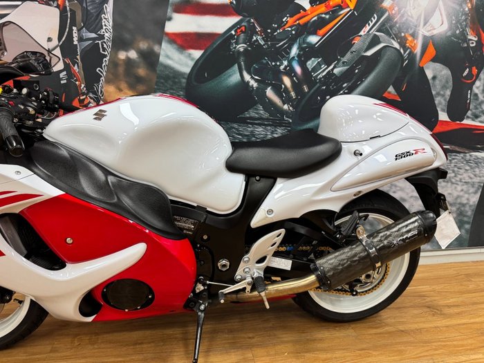 2017 Suzuki GSX1300RA (HAYABUSA) WHITE