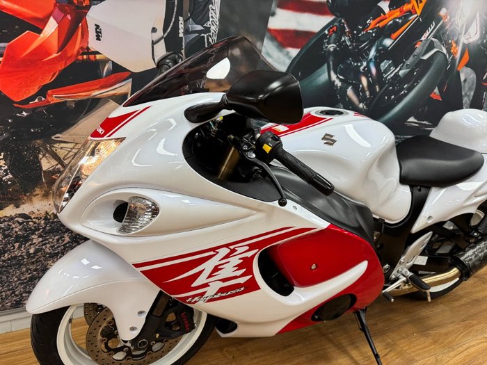 2017 Suzuki GSX1300RA (HAYABUSA) WHITE