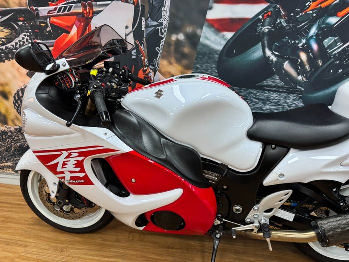 2017 Suzuki GSX1300RA (HAYABUSA) WHITE