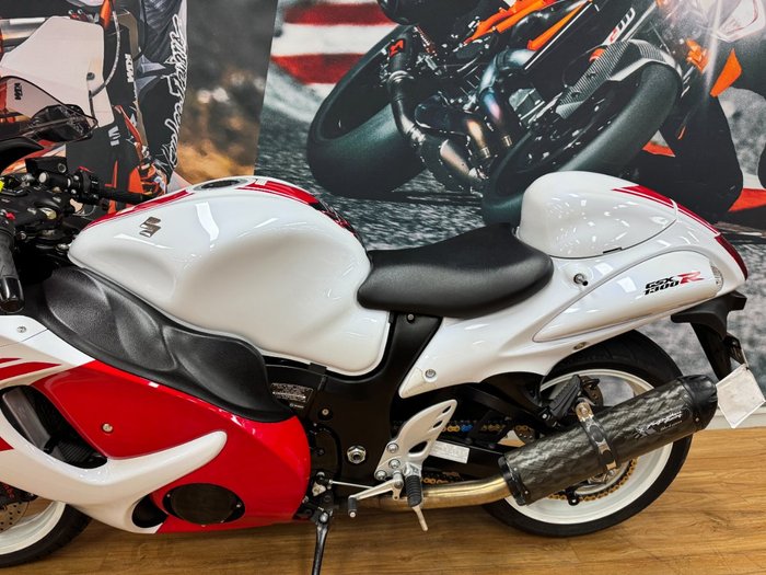2017 Suzuki GSX1300RA (HAYABUSA) WHITE