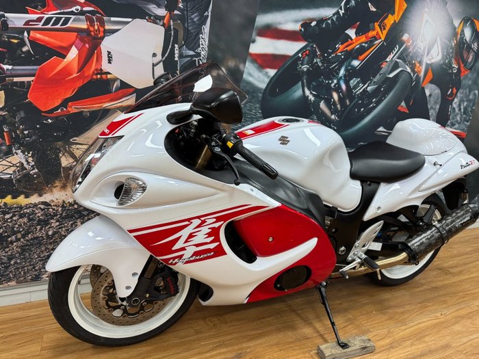 2017 Suzuki GSX1300RA (HAYABUSA) WHITE