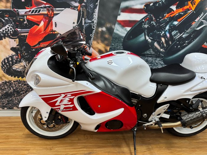 2017 Suzuki GSX1300RA (HAYABUSA) WHITE