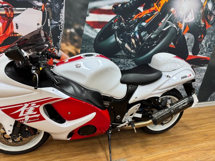2017 Suzuki GSX1300RA (HAYABUSA) WHITE