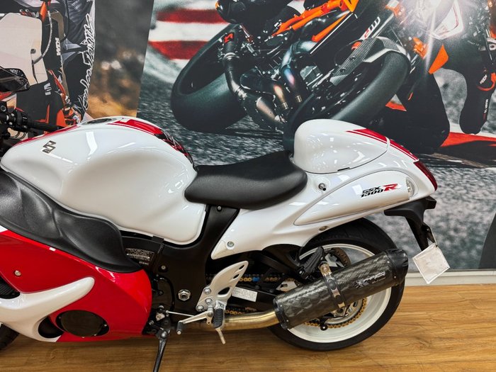 2017 Suzuki GSX1300RA (HAYABUSA) WHITE