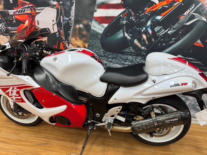 2017 Suzuki GSX1300RA (HAYABUSA) WHITE