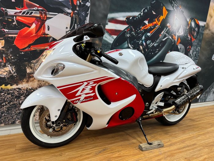 2017 Suzuki GSX1300RA (HAYABUSA) WHITE