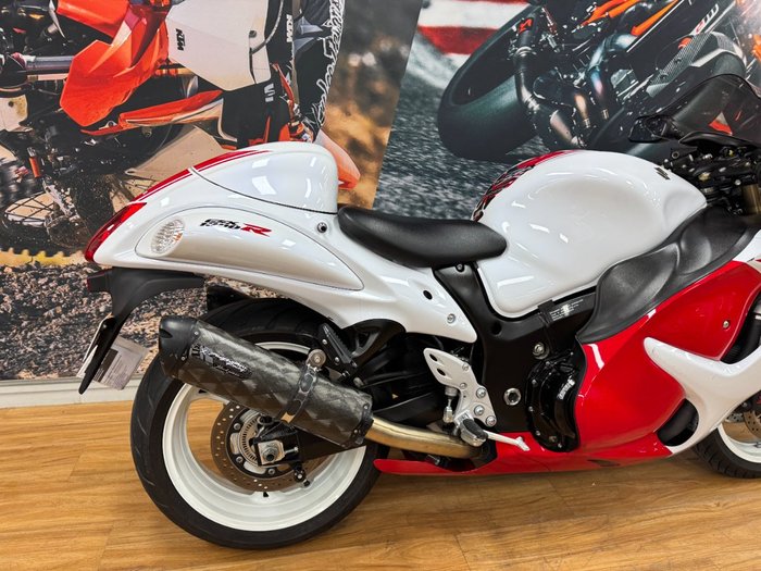 2017 Suzuki GSX1300RA (HAYABUSA) WHITE