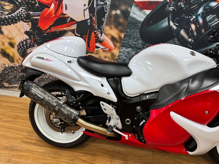 2017 Suzuki GSX1300RA (HAYABUSA) WHITE