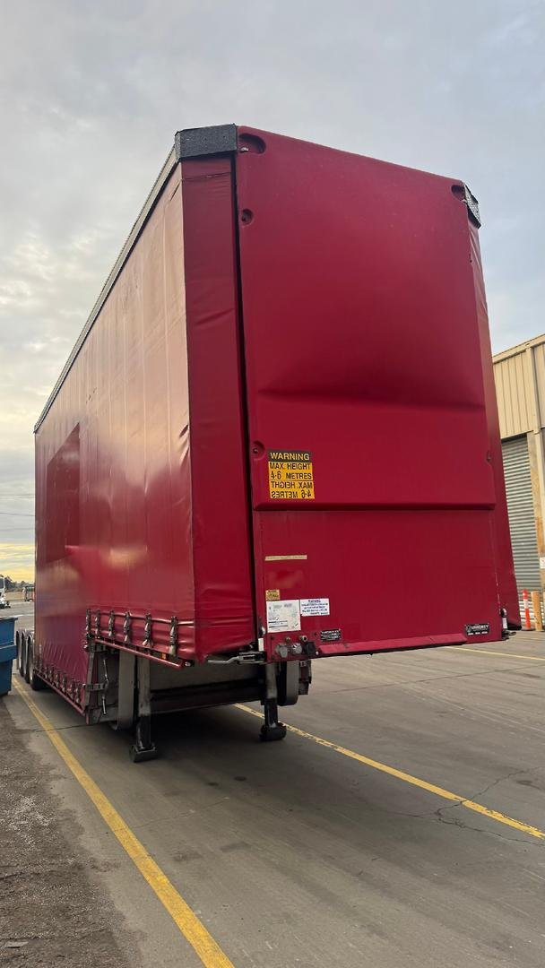 2014 Vawdrey 14P Double Drop A Mezz Curtain Sider Red