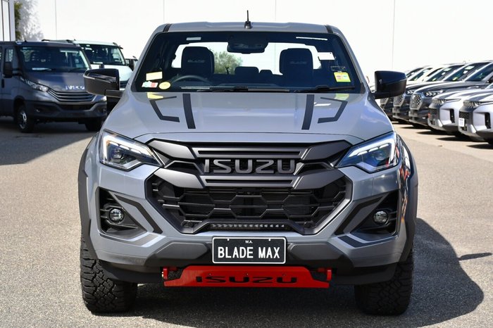 2025 Isuzu D-MAX BLADE