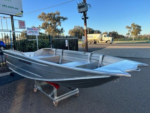 2025 QUINTREX F370 Outback Explorer