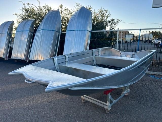 2025 QUINTREX F370 Outback Explorer