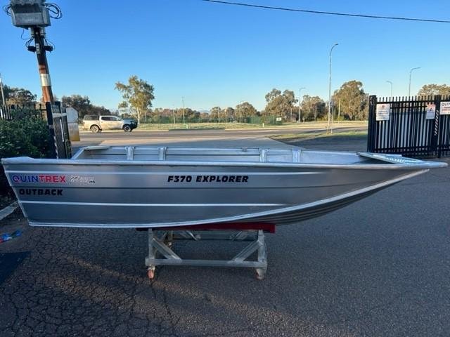 2025 QUINTREX F370 Outback Explorer