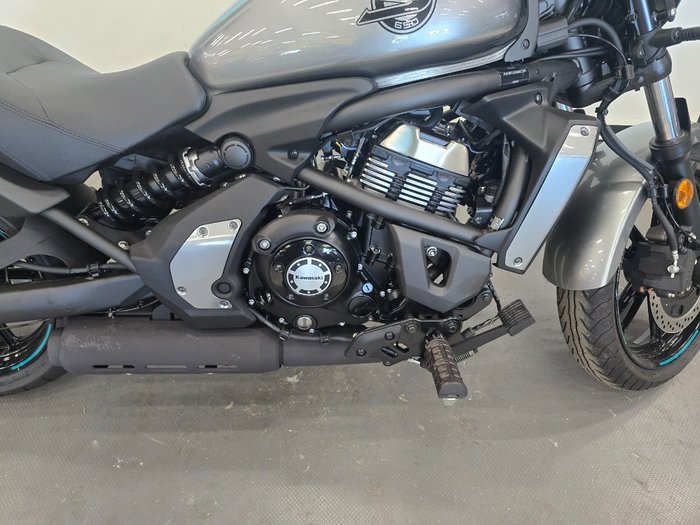 2025 Kawasaki VULCAN S CAFE Black