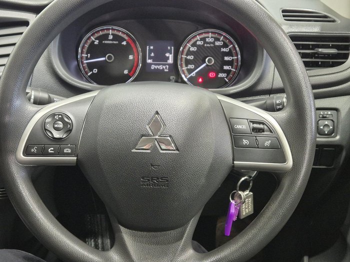 2019 Mitsubishi Triton GLX MR MY19 4x2 White