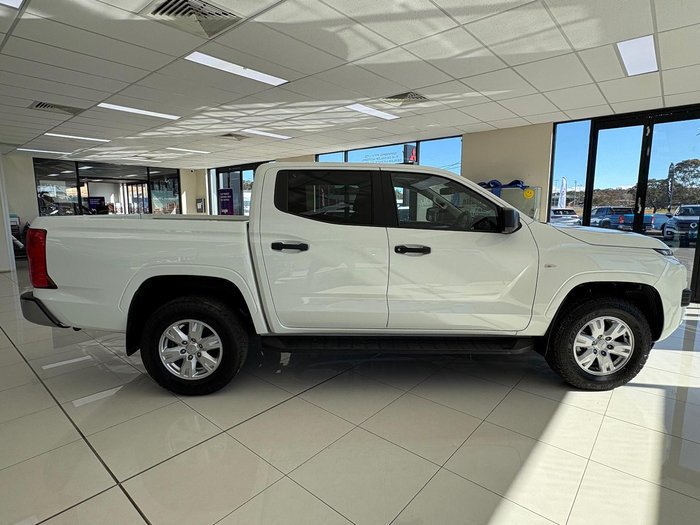 2024 Mitsubishi Triton GLX+