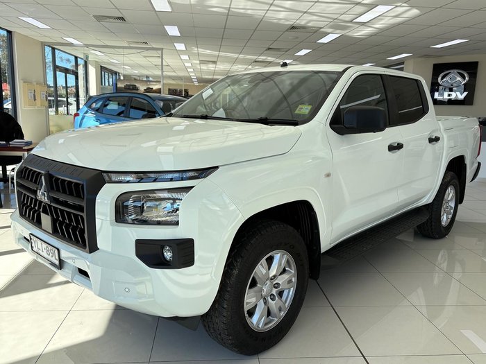 2024 Mitsubishi Triton GLX+