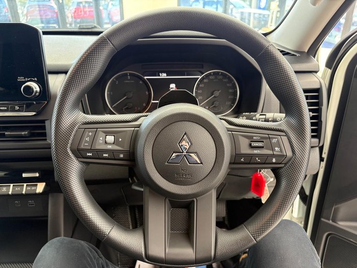 2024 Mitsubishi Triton GLX+