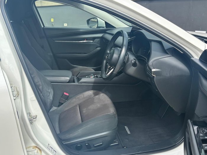 2020 Mazda 3 G25 Evolve
