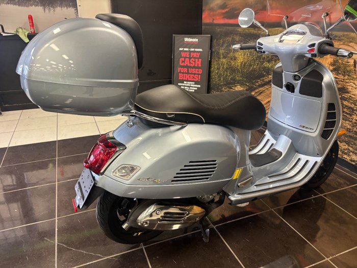 2021 VESPA GTS 300 SUPER SPORT SILVER
