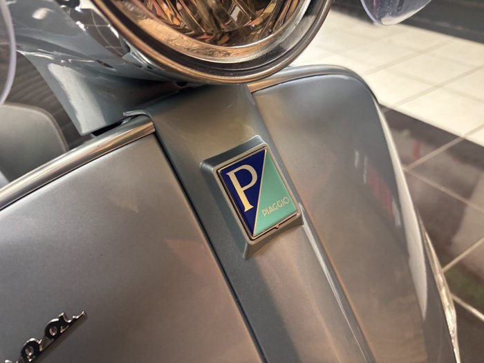 2021 VESPA GTS 300 SUPER SPORT SILVER