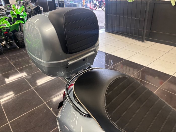 2021 VESPA GTS 300 SUPER SPORT SILVER