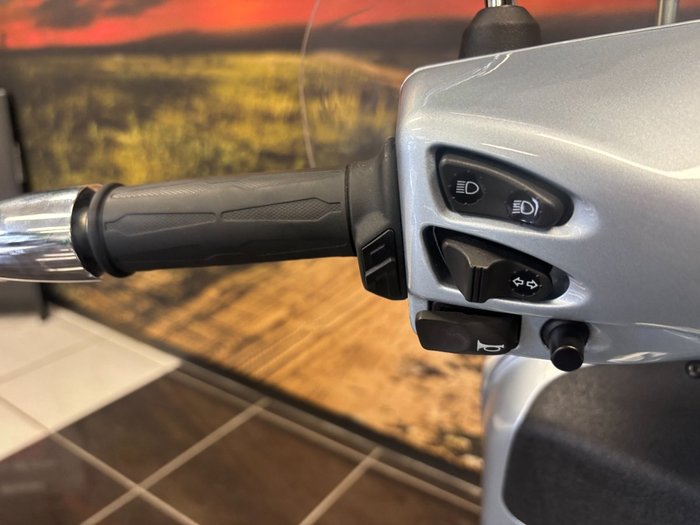 2021 VESPA GTS 300 SUPER SPORT SILVER