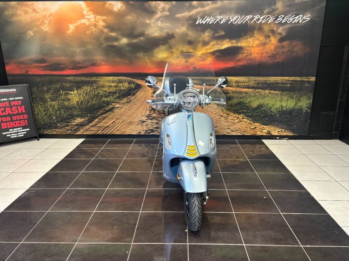 2021 VESPA GTS 300 SUPER SPORT SILVER