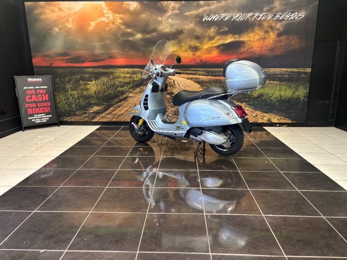 2021 VESPA GTS 300 SUPER SPORT SILVER