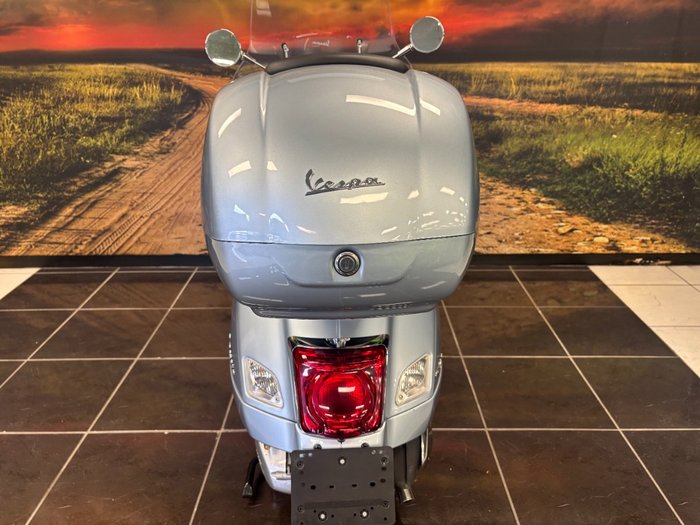 2021 VESPA GTS 300 SUPER SPORT SILVER