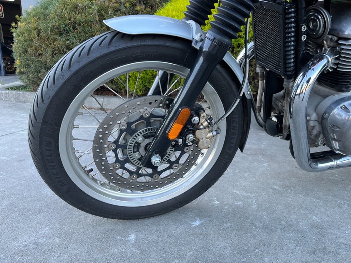2021 Royal Enfield INTERCEPTOR 650 E5 CLASSIC