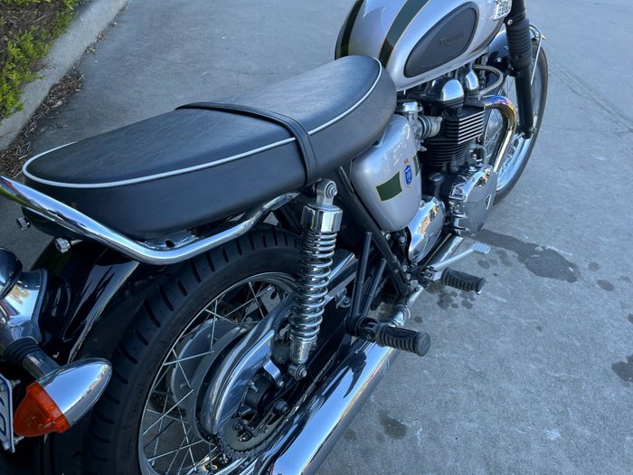 Triumph 2012 TRIUMPH 865CC BONNE T100 A2