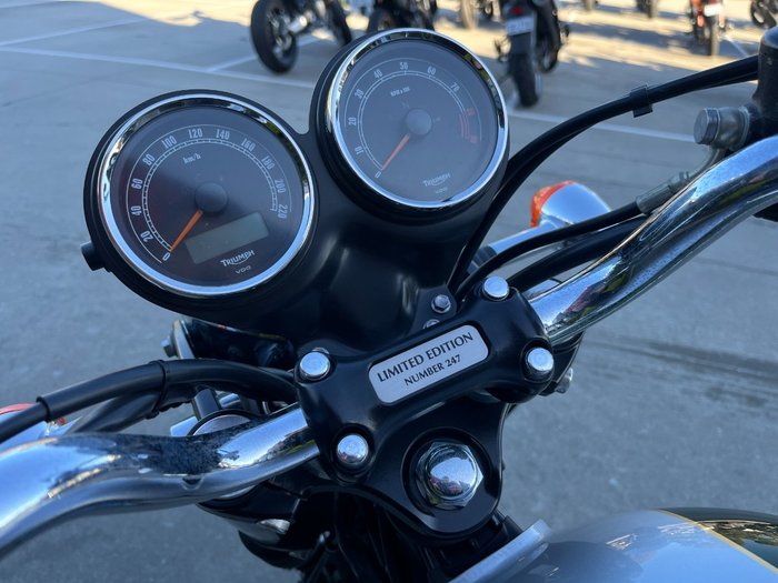 Triumph 2012 TRIUMPH 865CC BONNE T100 A2