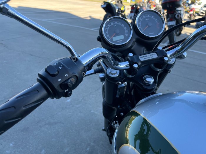 Triumph 2012 TRIUMPH 865CC BONNE T100 A2