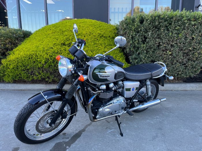 Triumph 2012 TRIUMPH 865CC BONNE T100 A2