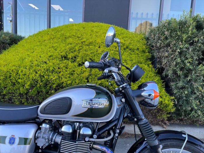 Triumph 2012 TRIUMPH 865CC BONNE T100 A2