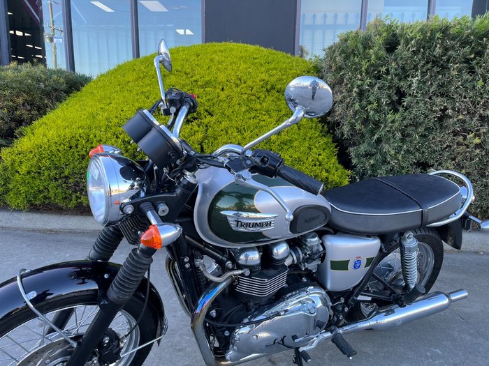 Triumph 2012 TRIUMPH 865CC BONNE T100 A2