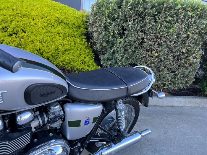 Triumph 2012 TRIUMPH 865CC BONNE T100 A2