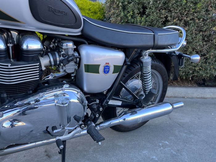 Triumph 2012 TRIUMPH 865CC BONNE T100 A2