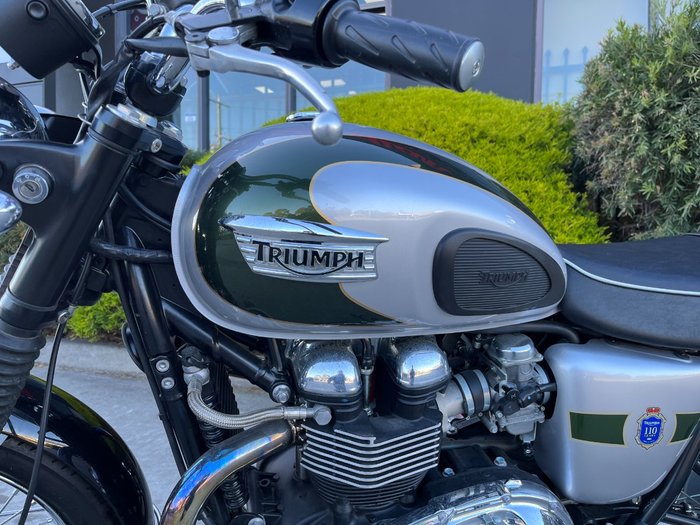 Triumph 2012 TRIUMPH 865CC BONNE T100 A2