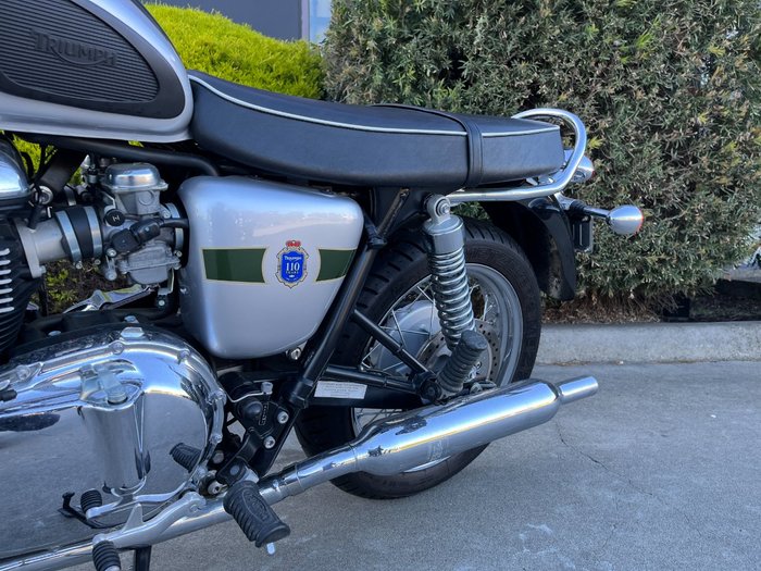 Triumph 2012 TRIUMPH 865CC BONNE T100 A2