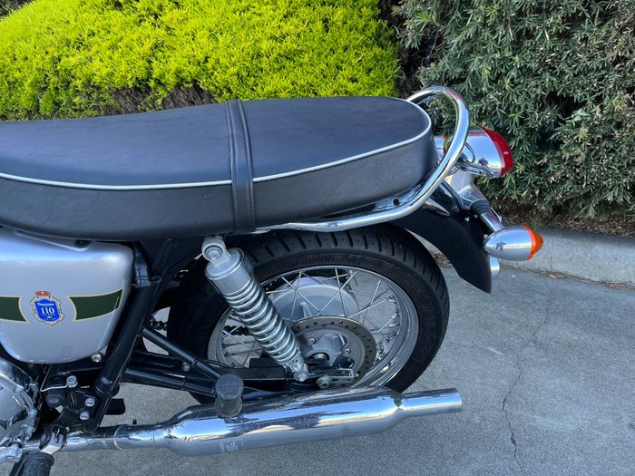 Triumph 2012 TRIUMPH 865CC BONNE T100 A2