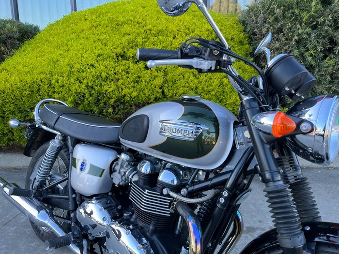 Triumph 2012 TRIUMPH 865CC BONNE T100 A2