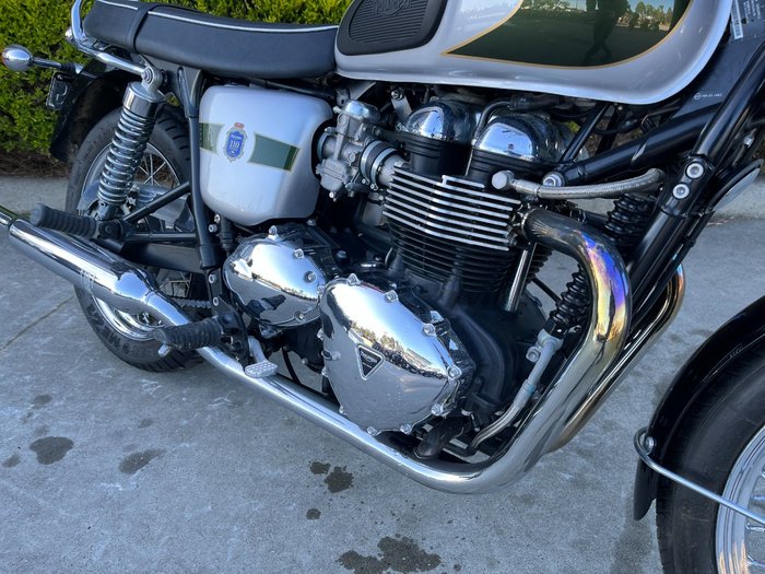 Triumph 2012 TRIUMPH 865CC BONNE T100 A2