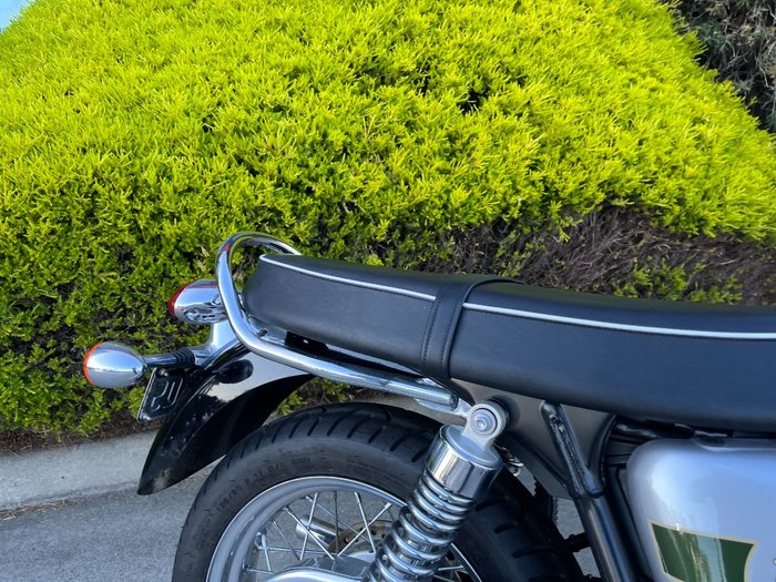 Triumph 2012 TRIUMPH 865CC BONNE T100 A2