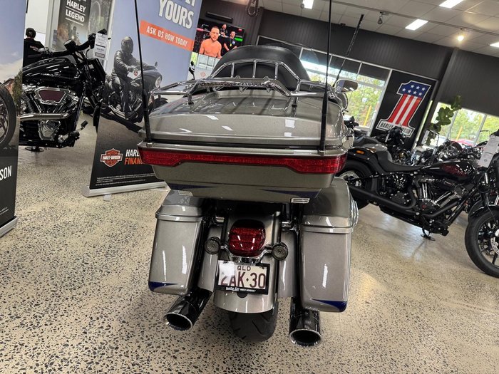 2017 Harley-Davidson CVO Limited 117 (FLHTKSE) Touring