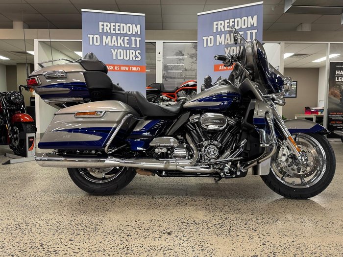 2017 Harley-Davidson CVO Limited 117 (FLHTKSE) Touring